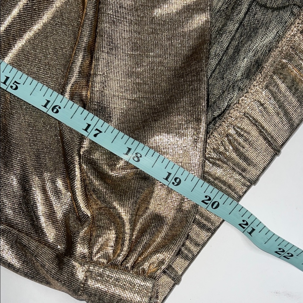 Gabrielle Union Gold Twist-Front Crop Top size L - Picture 9 of 12